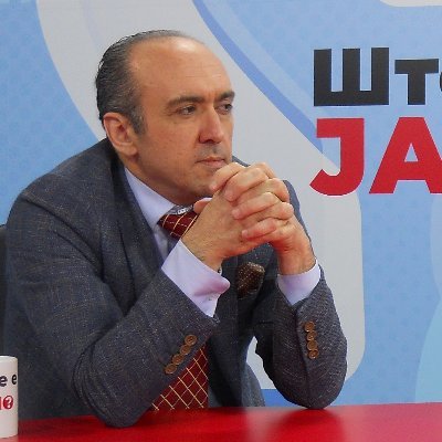 Две-третини сум бог, и една-третина човек. Здраво, јас сум Зоран Јованоски. Човек на болката 🙁 и радоста 🤗.
Прочитај повеќе околу мене...📖 👉 https://t.co/qx26JkMRow