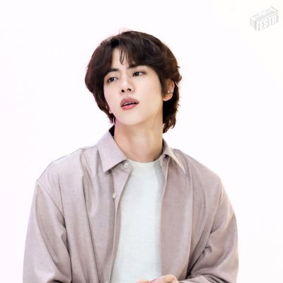 MoonReign_7's profile picture. My bias is Jin but I'm an OT7 stan too 💜
