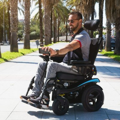 Wheelchair Rental Pros, the go-to destination for wheelchair and medical equipment rentals in Chicago! With our renowned reputation and commitment to excellent