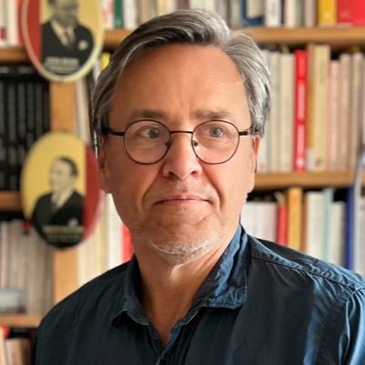 Professeur de science politique à Paris 1-Chercheur au CESSP-CNRS-Membre du Bureau de l'AFSP et de la rédaction de Politix