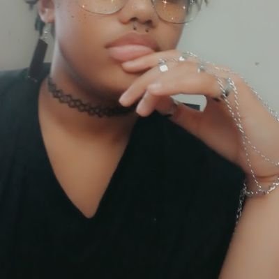 weeb375's profile picture. trans dami pansexual 
he/him
zodiac: Pisces Aries csup 
likes: music, art, sleep, romance,