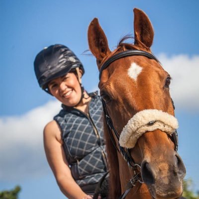 Personal Memoirs. #Tweedlover #Equestrian 🐎 🐴 🧡 COO @shoosocial Founder @fashionfiesta_ #MBA student. Finally diagnosed with #dyslexia + #PCOS + #glaucoma