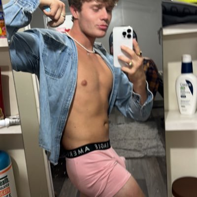 | 20 y/o 6’0 🌶️| Shoot a DM custom videos/pics!🤪 👻:Dondetta_tate Ig:dondetta_tate ONLY50%OFF