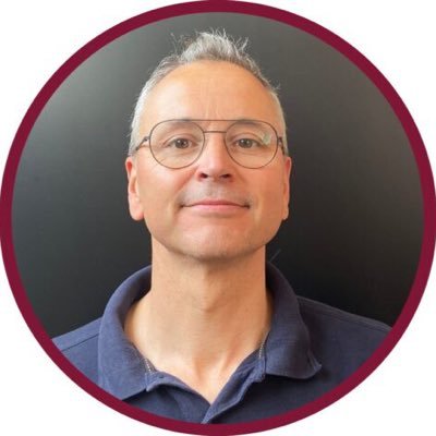 Vinoloog van de wijn academie, fervent toerfietser en volger van alles wat met fietsen en of wijn te maken heeft en Sommersdieker in hart en nieren!!