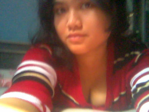 NaddyaMhd's profile picture. i will follow you back :)