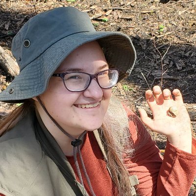 Masters student at SIUC 🐌
Invertebrate zoology nerd, malacologist, doing my best
Land snail ecologist/enthusiast
she/her