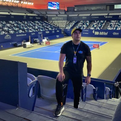 Estudiante de Relaciónes Comerciales y periodismo deportivo| apasionado de los deportes| soñador y amante de la vida// Traveler