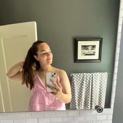 brookedangeloo's profile picture. idk tbh