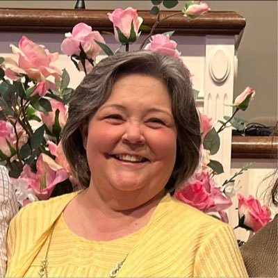 TechTeacher711's profile picture. Instructional Technologist Christian, Mother of 2 young adults, Nonna to my granddaughter.