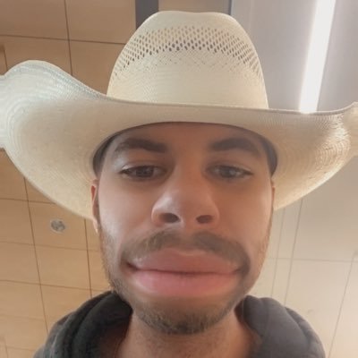 U.S. Army🇺🇸 $PLTR & $HOOD | Contrarian, Long term investor💰| 24 y/o | OVO🦉Sneakerhead👟2024 Tesla Model 3 owner with FSD🔋