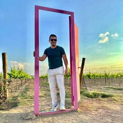 XaviUriel8's profile picture. 30 😎 Psicólogo y emprendedor, UNAM, futbolista, Culé, Cruz Azul ♥️ #VisçaElBarça ⚽🏆