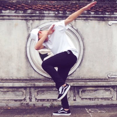 HuuLong1998's profile picture. I just joined the market need someone to hold #SUI #ARB #OMN #OKB #OKT