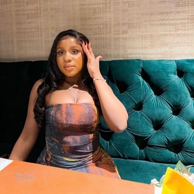 Stephanieajahh's profile picture. Data analyst + A fashion girl. sc: Stephy_617     ig: stephanieajah