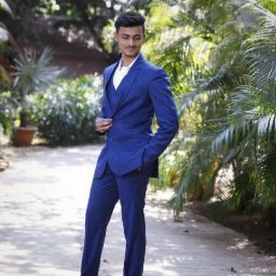 Dhruvrg8's profile picture. 