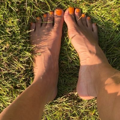Ebony👣Fetish Queen | Size 10 | Premade Clips | Custom Pic Sets/Clips | Worn Items | In-Person Sessions | Video Sessions | DM for buying/payments only📍MI