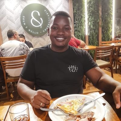 Emanuel04654882's profile picture. 