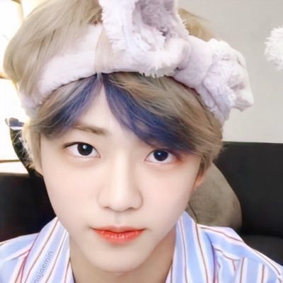 𝐒𝐚𝐦𝐨𝐲𝐞̀𝐝𝐞 Profile