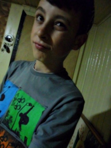 Sou feliz :) Sou engrasado que tem um monte de amigos :)