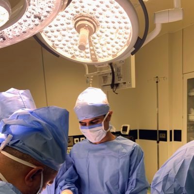 8rxt_'s profile picture. ❞من تفرّد بالعلم، لم تُوحِشْهُ خلوة ❝. | طبيب 🦷