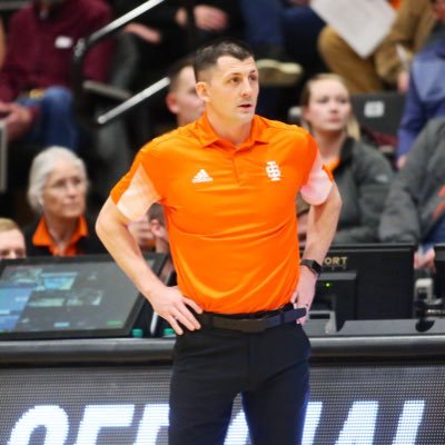 Associate Head MBB Coach at Idaho State University. Faith-Family-Basketball. Former JUCO HC. Former Pro. Blessed to love, serve, and lead young men!