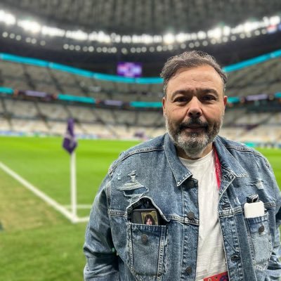 Periodista y conductor. TyC Sports y Radio La Red. La era de la precisión llegó a Twitter. Cuenta oficial.