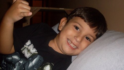 18/12,06 anos, sagitariano,santista,viciado em trakinas de morango,amo minha família e adoro meus amigos...