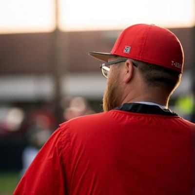 God, baseball, and my two favorite girls, my daughter and my beautiful girlfriend, that’s all i need in life  ♥️ Head Baseball coach for Eastern Greene ⚾️