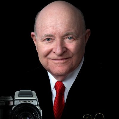 65 años de experiencia. David Ross
Fotógrafo Político Retratista, Creador del