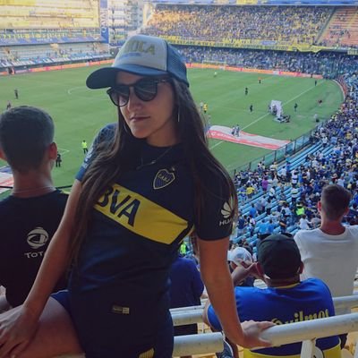 Hincha fanática de Boca Juniors. 
#SoldadoDeLaBombonera
#DeLaBomboneraNoNosVamos ⚽