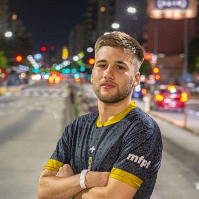 Ambición de Genovese, pero visión de Scorsese.
Management Dota 2