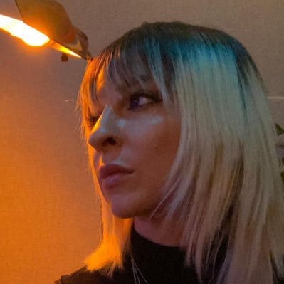 DearestKirstie's profile picture. Save the world, or die trying.