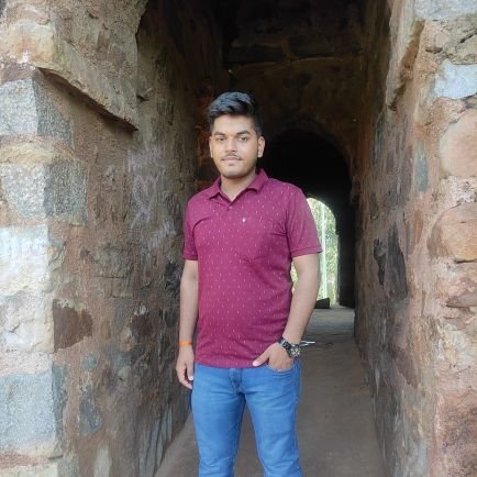 Ommahesh39's profile picture. 