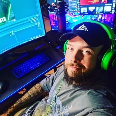 Construction worker / Twitch affiliate https://t.co/JUNL33D9SM Always happy, Stay smiling!