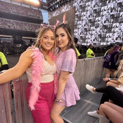 lostourfocus's profile picture. i’ll learn to breathe on my own