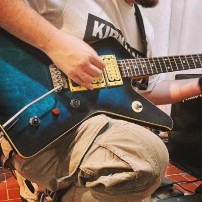 🇲🇽 GDL | Loud Introvert. Recovering Guitar Player. 🎸🎮🐈🍜
Soy el que se la pasa comprando juegos que nunca tiene tiempo de jugar.