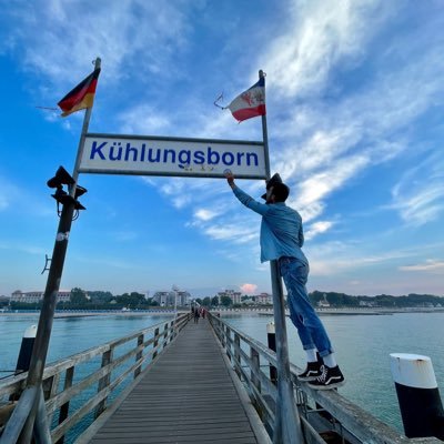 M_thias's profile picture. Quand j'étais petit on m'a montré un truc rond, depuis c'est la merde ⚽ #ASS Abonné Kop Nord 💚