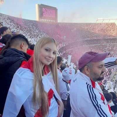River Plate ⚪🔴⚪
Cuenta de periodismo: @EvelynBustoos

https://t.co/jYgGnZOL7N