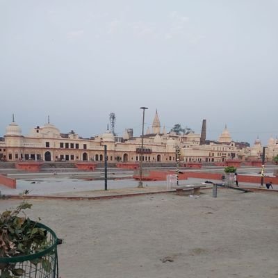 hufrishabh's profile picture. Equity investor/Trader, Chess and Kite lover