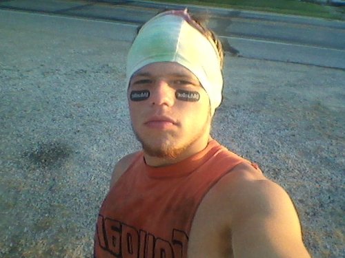 Hervis43's profile picture. I play high school football. I'm the best fullback and linebacker in my conference. I'm happily engaged!!3 Its blood, sweat, sometimes tears Bob Hayes