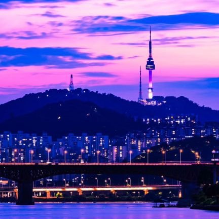 Yifu4RlpDS5QgoG's profile picture. 내 안에 내가 너무 많은 나