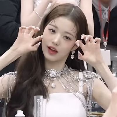 𓆩♡𓆪 𝐁𝐀 — maaf yaa terkadang aku bisa balesnya lama gegara sibuk sekolah 😿