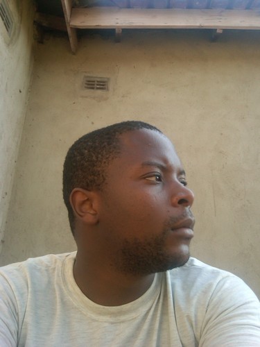 TichaonaGusha's profile picture. .