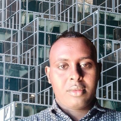 hassancabdia's profile picture. I'm happy in my life