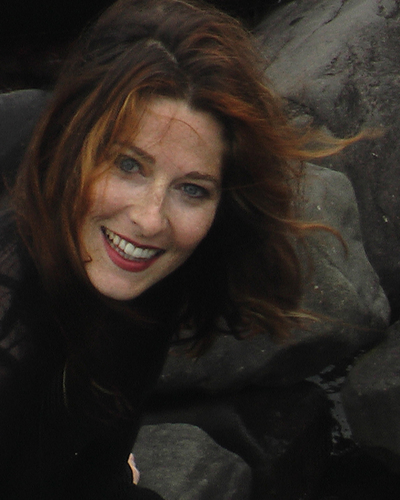 ShawnVSings's profile picture. Singer, violinist, videographer, and animal freak helping musicians create more time so they can create more music.