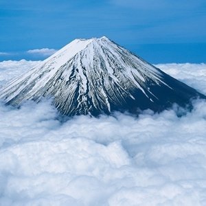 富士山が好きです。お日様が好きです。神様を信じています。
