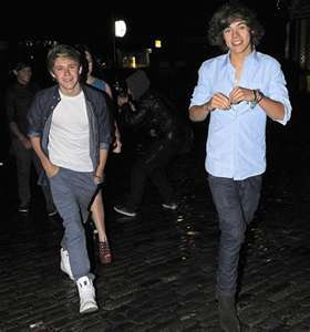 katelovesniall's profile picture. i love one direction
niall and harry are my life xxxx
i will follow back if you follow me