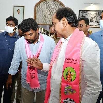 SAnJU_TRS's profile picture. Jai Telangana ✊ @balkasumantrs | AntiBJP |🥱🥱