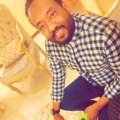 مهندس كهرباء سوداني الأصل والهوى غايتي أن أعيش ومن حولي في أمن وسعادة وحب.