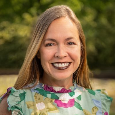 mommajennie1978's profile picture. ❤️Momma Jennie❤️  “So there’s these girls, they kinda stole my heart… they call me Mom.”