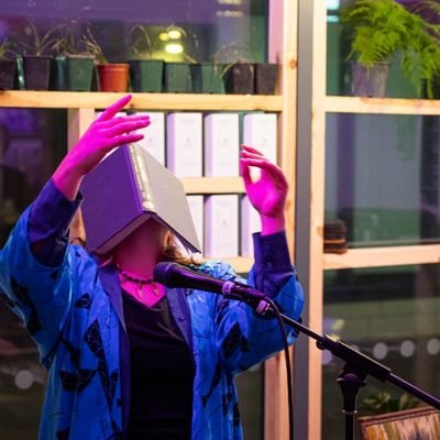 @niapolly.bsky.social Poet, author of All Fours (2017) + performer & editor/curator @n_a_w_r. Dysgu Cymraeg. Slow tweeter